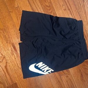 Nike athletic shorts black size large men’s